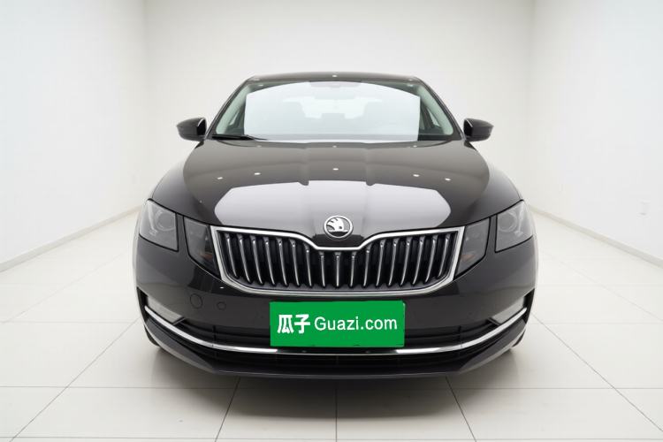 Used Skoda Octavia 2018 TSI230 DSG Luxury Edition Exterior 1