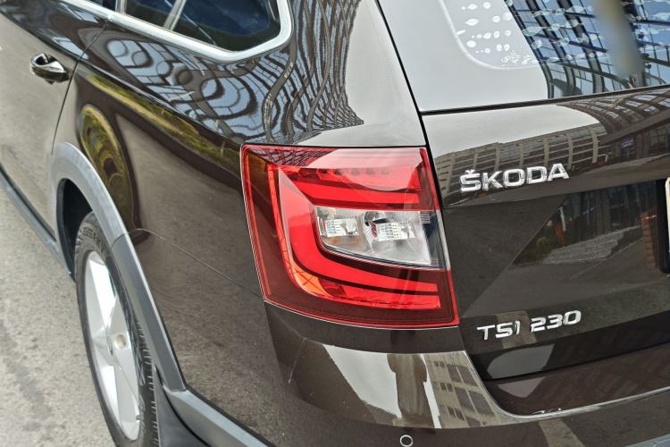 Used Skoda Octavia 2018 Station Wagon TSI230 DSG Comfort Edition Exterior 13