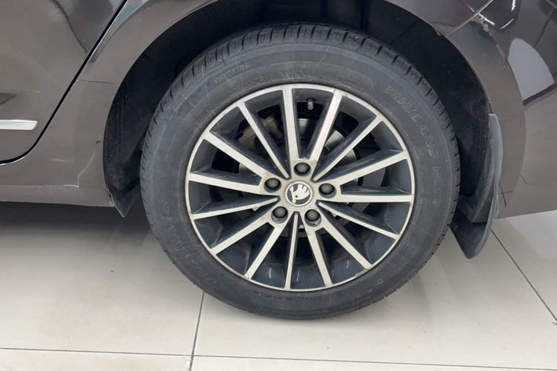 Used Skoda Octavia 2018 1.6L Automatic Luxury Edition Exterior 3