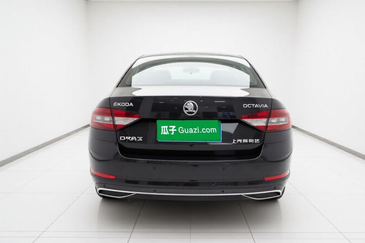 Used Skoda Octavia 2018 TSI230 DSG Luxury Edition Exterior 4