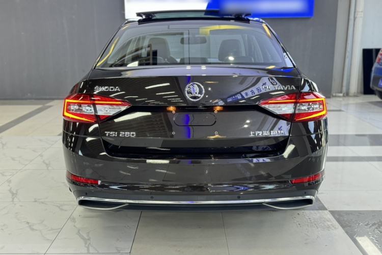 Used Skoda Octavia 2018 TSI280 DSG Luxury Edition Exterior 6