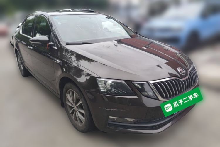 Used Skoda Octavia 2018 TSI230 DSG Comfort Edition Front Right 45 Deg