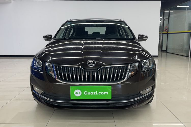 Used Skoda Octavia 2018 1.6L Automatic Luxury Edition Front