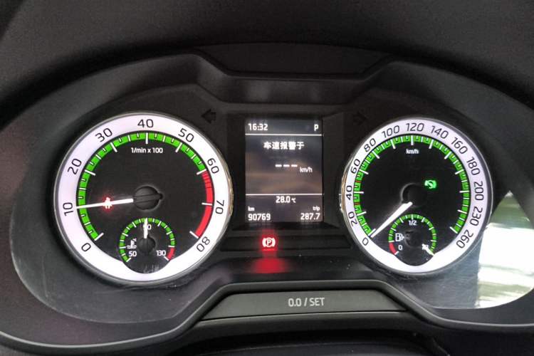 Used Skoda Octavia 2018 Station Wagon TSI230 DSG Luxury Edition Instrument Cluster
