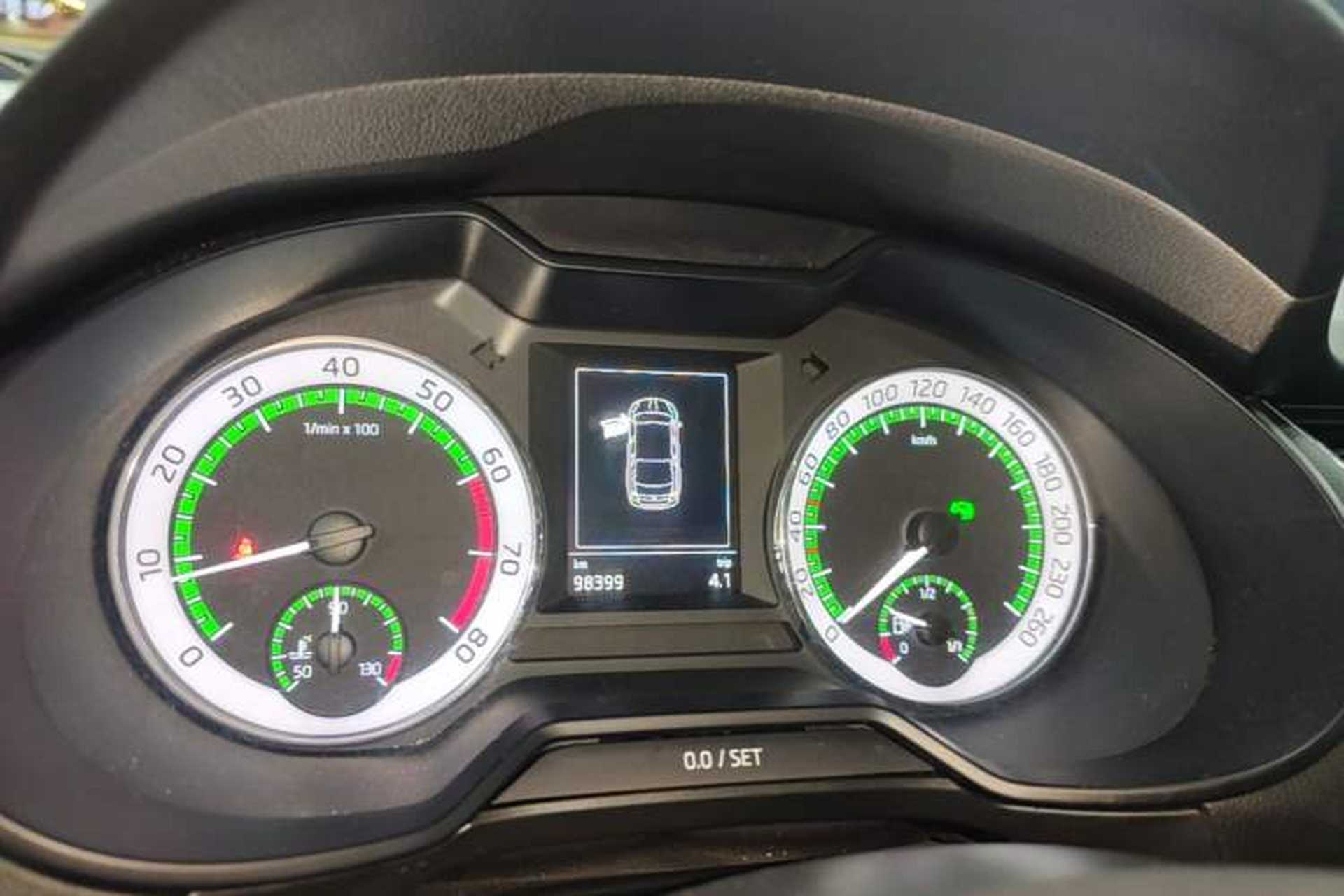 Used Skoda Octavia 2018 1.6L Automatic Luxury Edition Instrument Cluster