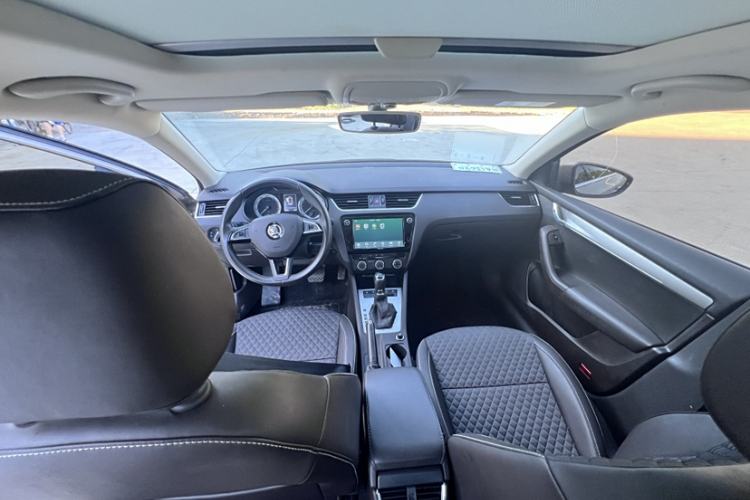Used Skoda Octavia 2018 TSI230 DSG Luxury Edition Interior 2