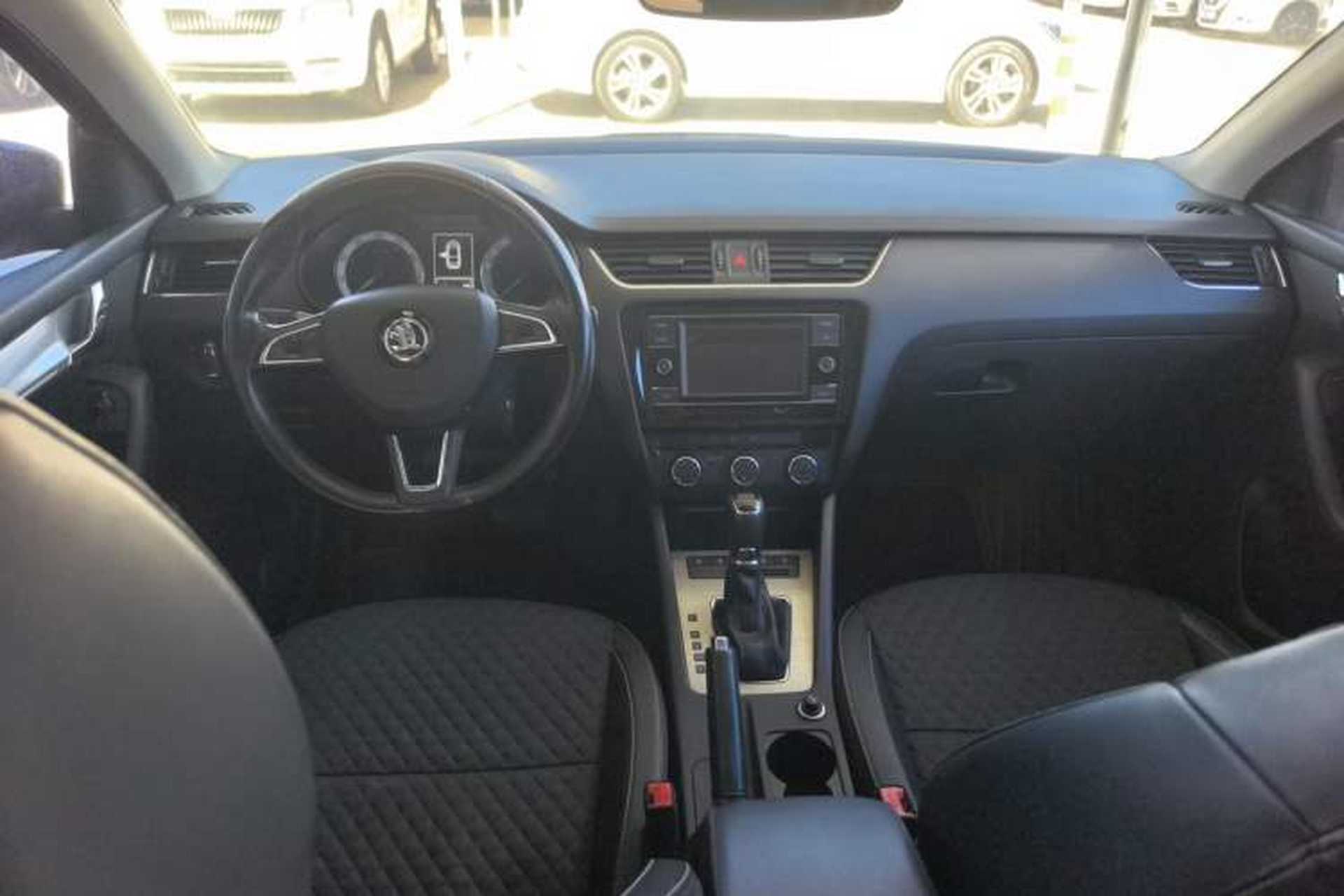 Used Skoda Octavia 2018 TSI280 DSG Luxury Edition Interior 3