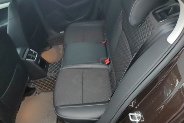 Used Skoda Octavia 2018 TSI230 DSG Luxury Edition Interior 4