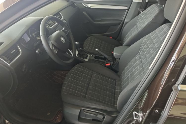 Used Skoda Octavia 2018 TSI230 DSG Comfort Edition Left Front Seat