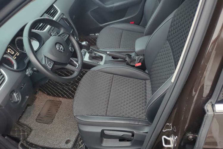 Used Skoda Octavia 2018 TSI230 DSG Luxury Edition Left Front Seat