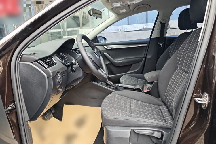 Used Skoda Octavia 2018 Station Wagon TSI230 DSG Comfort Edition Left Front Seat
