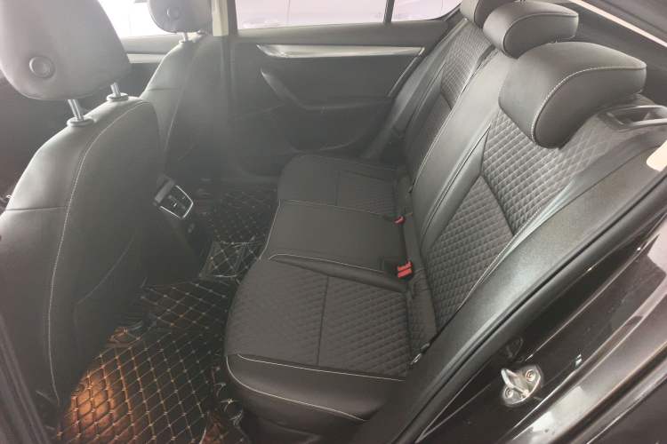 Used Skoda Octavia 2018 TSI230 DSG Luxury Edition Left Rear Seat