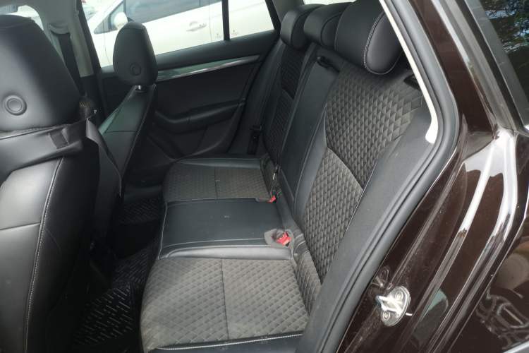 Used Skoda Octavia 2018 Station Wagon TSI230 DSG Luxury Edition Left Rear Seat