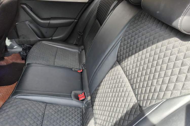Used Skoda Octavia 2018 1.6L Automatic Luxury Edition Left Rear Seat