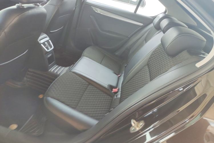 Used Skoda Octavia 2018 TSI280 DSG Luxury Edition Left Rear Seat