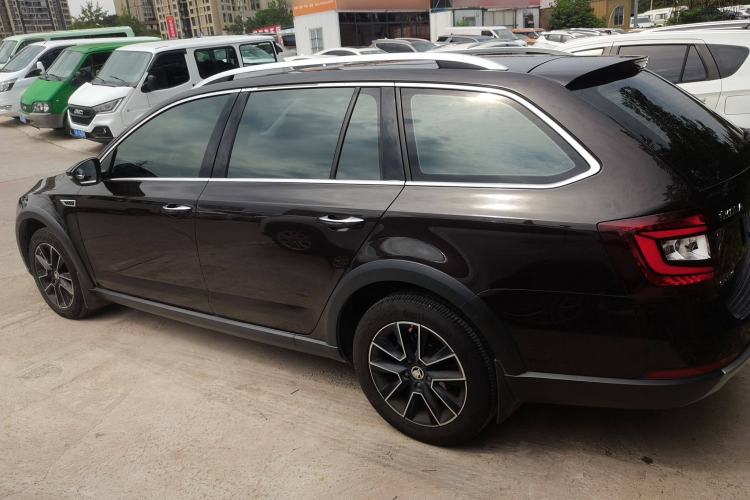 Used Skoda Octavia 2018 Station Wagon TSI230 DSG Luxury Edition Left Side