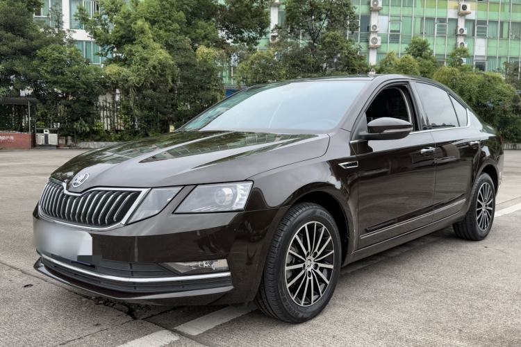 Used Skoda Octavia 2018 TSI230 DSG Luxury Edition Guazi used car, China used car export, Used car for sale, Used  cars, Cheapest cars for sale