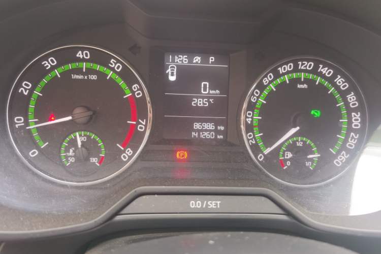 Used Skoda Octavia 2018 TSI230 DSG Comfort Edition Odometer Close Up