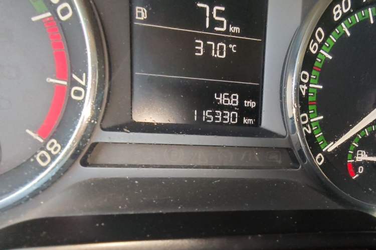 Used Skoda Octavia 2018 Station Wagon TSI230 DSG Comfort Edition Odometer Close Up