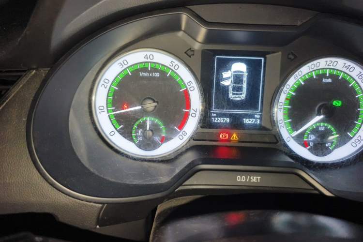 Used Skoda Octavia 2018 TSI230 DSG Luxury Edition Odometer Close Up