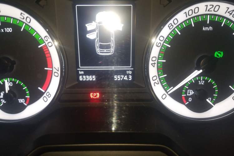 Used Skoda Octavia 2018 Station Wagon TSI280 DSG Luxury Edition Odometer Close Up
