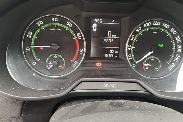 Used Skoda Octavia 2018 TSI230 DSG Comfort Edition Odometer Close Up
