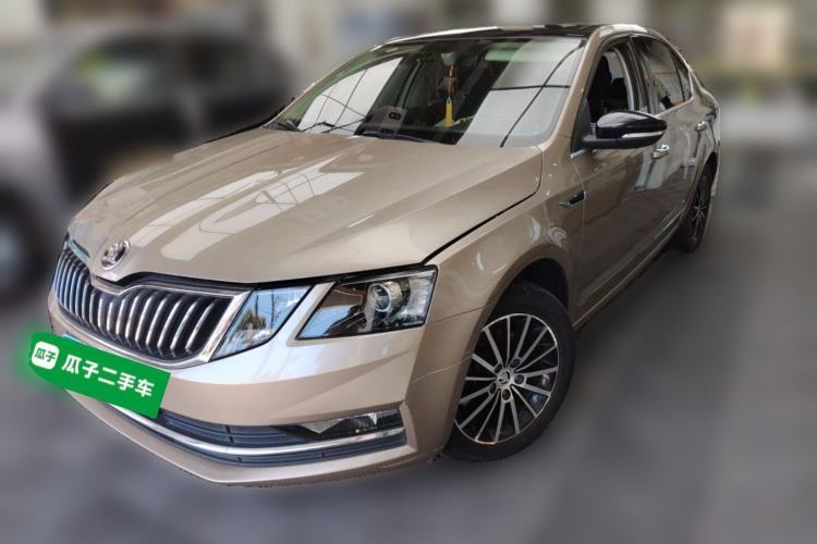 Used Skoda Octavia 2018 TSI230 DSG Luxury Edition Guazi used car, China used car export, Used car for sale, Used  cars, Cheapest cars for sale