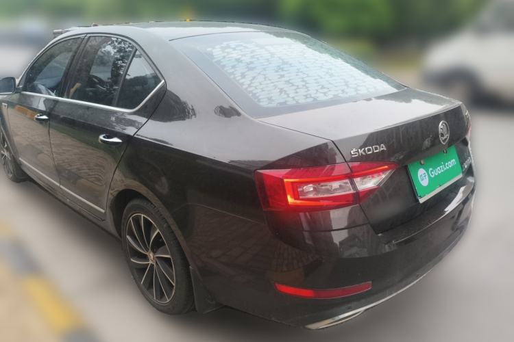 Used Skoda Octavia 2018 TSI280 DSG Luxury Edition Rear Left 45 Deg