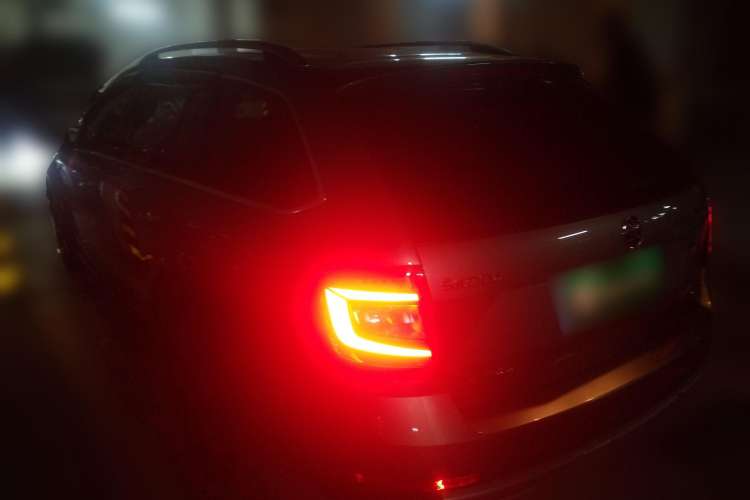 Used Skoda Octavia 2018 Station Wagon TSI280 DSG Luxury Edition Rear Left 45 Deg