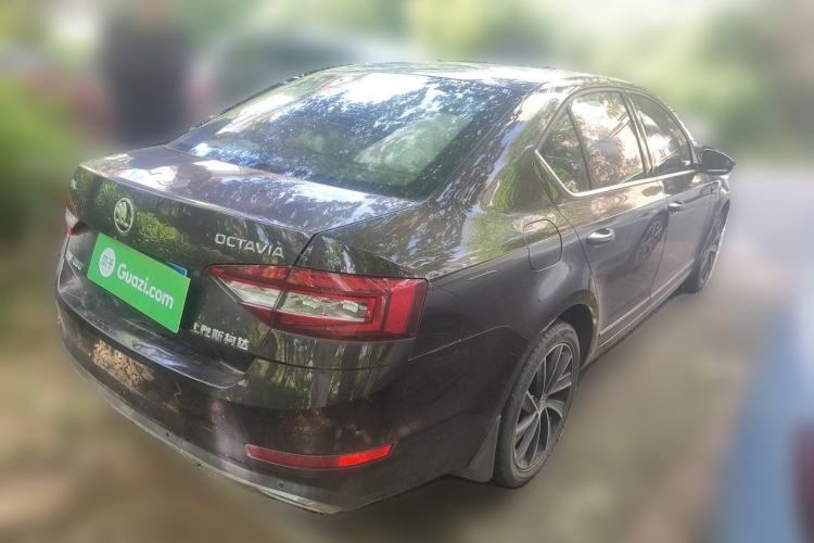 Used Skoda Octavia 2018 TSI280 DSG Luxury Edition Rear Right 45 Deg