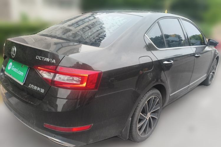 Used Skoda Octavia 2018 TSI280 DSG Luxury Edition Rear Right 45 Deg