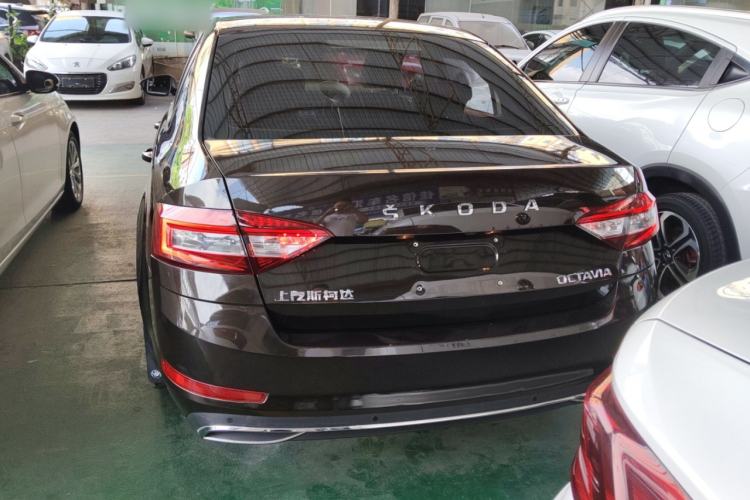 Used Skoda Octavia 2018 1.6L Automatic Luxury Edition Rear