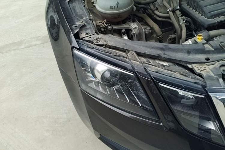 Used Skoda Octavia 2018 TSI230 DSG Comfort Edition Right Front Headlight