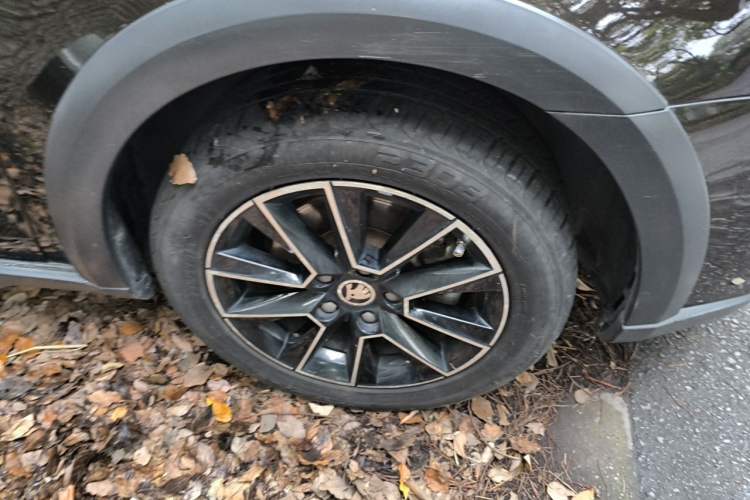 Used Skoda Octavia 2018 Station Wagon TSI230 DSG Luxury Edition Right Front Wheel Hub