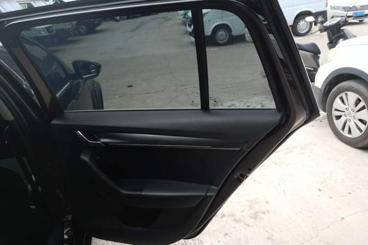 Used Skoda Octavia 2018 Station Wagon TSI230 DSG Luxury Edition Right Rear Door Interior
