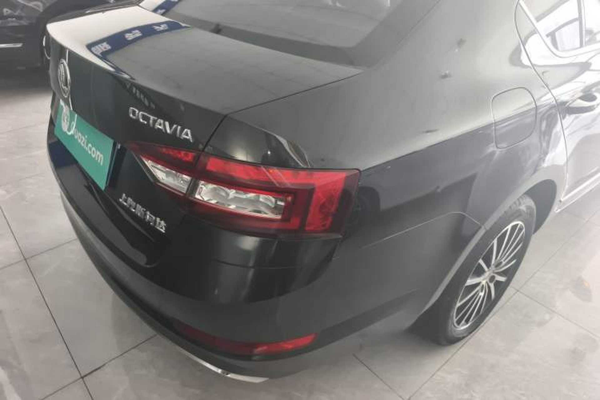 Used Skoda Octavia 2018 TSI230 DSG Luxury Edition Right Rear Taillight