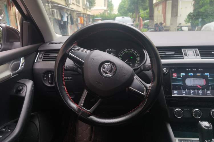 Used Skoda Octavia 2018 TSI230 DSG Comfort Edition Steering Wheel