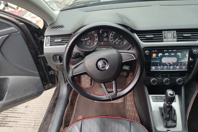 Used Skoda Octavia 2018 TSI230 DSG Comfort Edition Steering Wheel