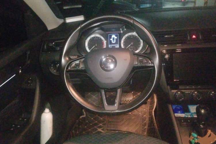 Used Skoda Octavia 2018 Station Wagon TSI280 DSG Luxury Edition Steering Wheel