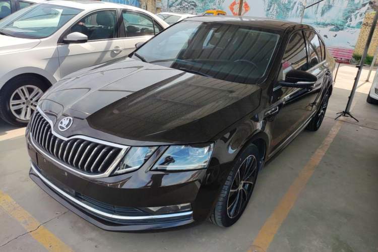 Used Skoda Octavia 2018 TSI280 DSG Luxury Edition Guazi used car, China used car export, Used car for sale, Used  cars, Cheapest cars for sale