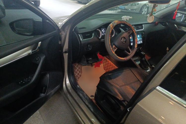 Used Skoda Octavia 2018 TSI230 DSG Luxury Edition Driver Seat