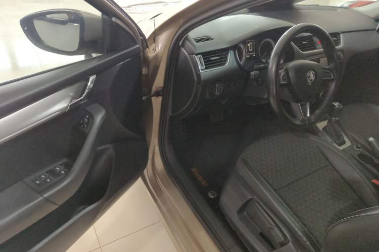 Used Skoda Octavia 2018 TSI230 DSG Luxury Edition Driver Seat