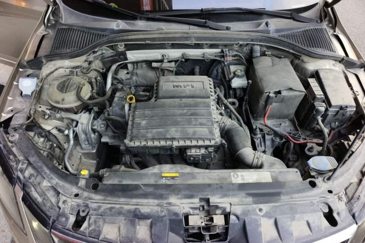 Used Skoda Octavia 2018 1.6L Automatic Luxury Edition Engine Bay