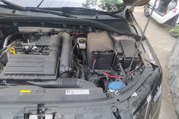 Used Skoda Octavia 2018 TSI230 DSG Luxury Edition Engine Bay Left
