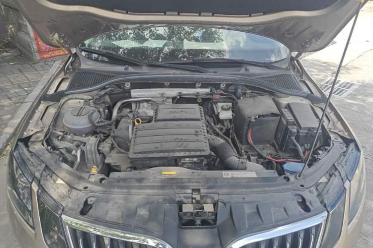 Used Skoda Octavia 2018 1.6L Automatic Comfort Edition Engine Bay