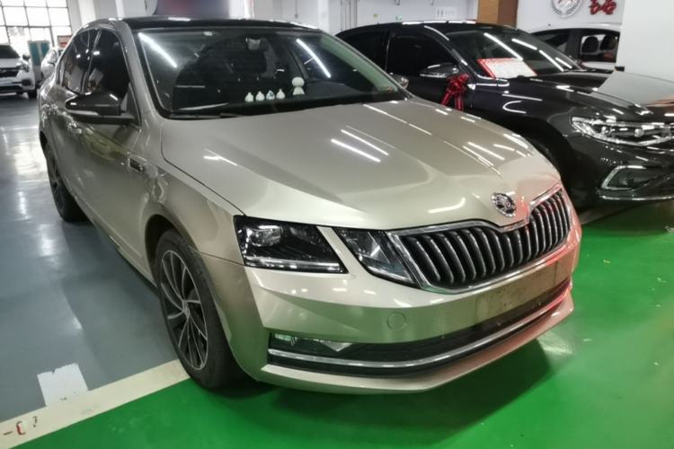 Used Skoda Octavia 2018 TSI280 DSG Flagship Edition Exterior 1