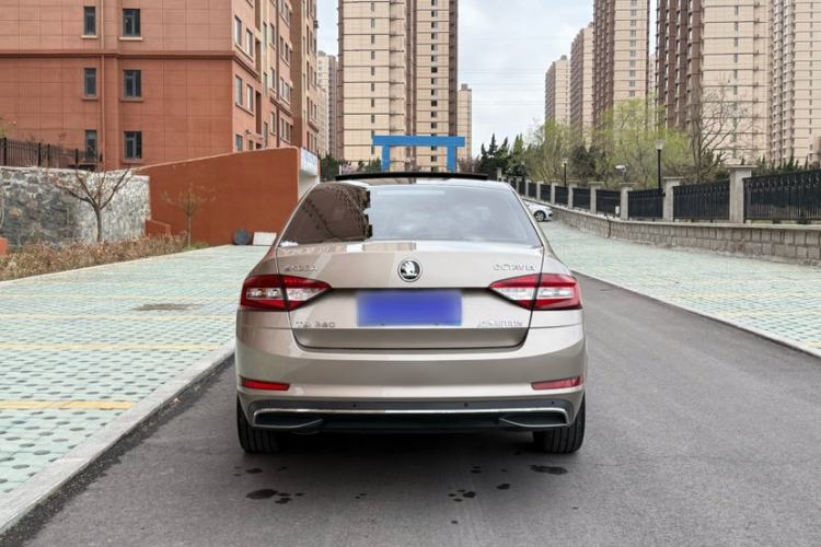 Used Skoda Octavia 2018 TSI280 DSG Luxury Edition Exterior 5