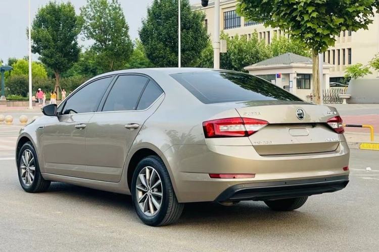 Used Skoda Octavia 2018 TSI230 DSG Comfort Edition Exterior 6