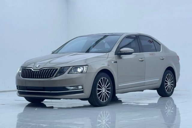Used Skoda Octavia 2018 1.6L Automatic Luxury Edition