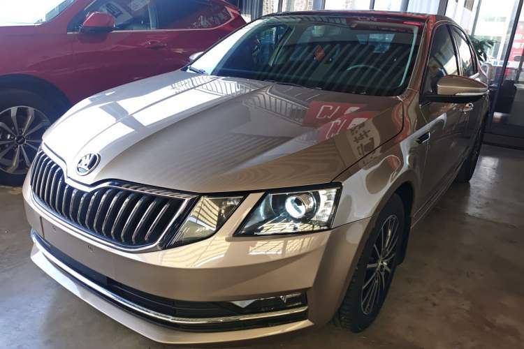 Used Skoda Octavia 2018 1.6L Automatic Luxury Edition Guazi used car, China used car export, Used car for sale, Used  cars, Cheapest cars for sale